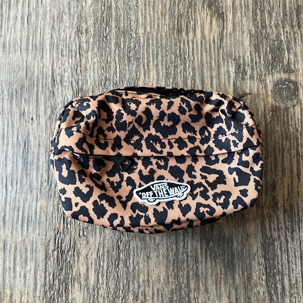 Vans “Ramp Ready”mini Cheetah Fanny pack w/Black & White patch logo. Worn once.